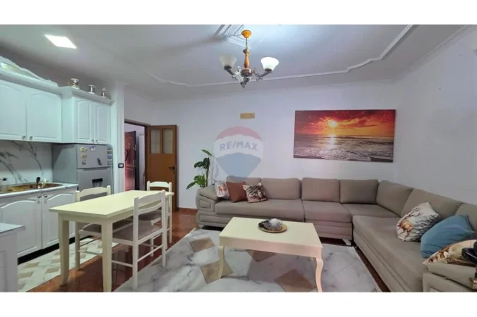 Vlore, shitet apartament 2+1 Kati 0, 90 m² 84.000 € (Blv. Ismail Qemali,Vlore)