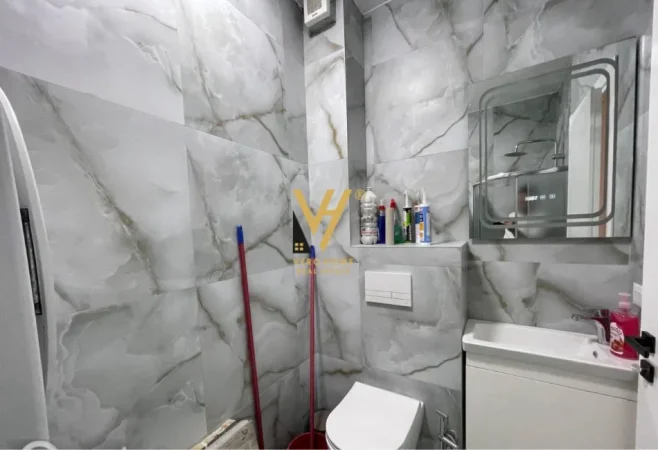 Tirane, jepet me qera apartament 2+1+Ballkon Kati 5, 62 m² 650 € (ISH TREGU ELEKTIRK)