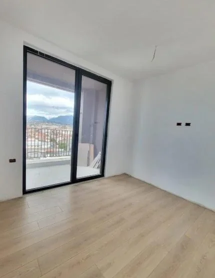 Tirane, shitet apartament 1+1 Kati 9, 75 m² 120.000 € (REZIDENCA 5D)