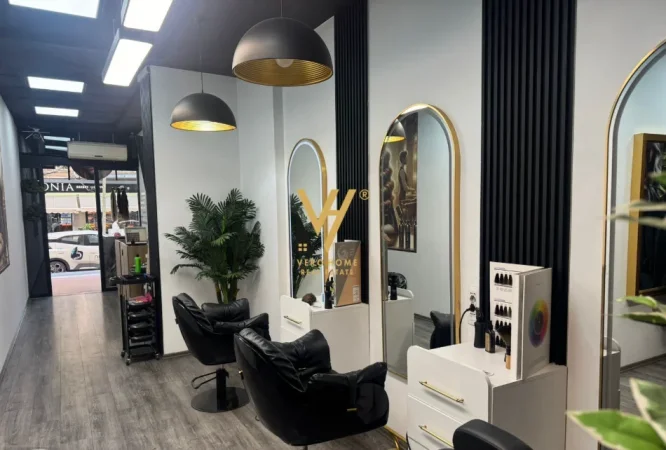 Tirane, jepet me qera ambjent biznesi Kati 0, 33 m² 770 € (DON BOSKO)