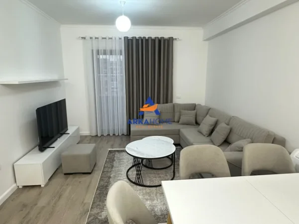 Tirane, jepet me qera apartament 2+1+Ballkon Kati 5, 103 m² 1.000 € 
