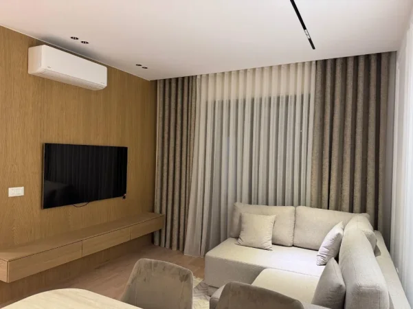 Tirane, jepet me qera apartament 1+1 Kati 4, 68 m² 1.000 € (KOMUNA E PARISIT)