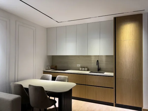 Tirane, jepet me qera apartament 1+1 Kati 4, 68 m² 1.000 € (KOMUNA E PARISIT)