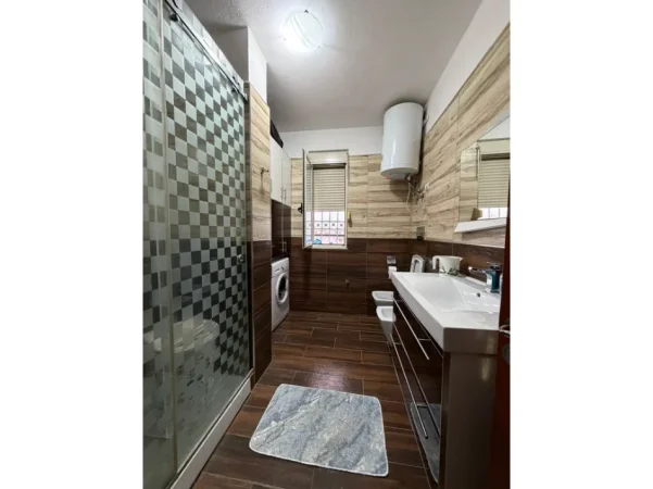 Tirane, shitet apartament duplex Dublex Kati 7, 