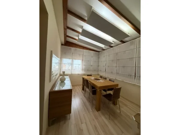 Tirane, shitet apartament duplex Dublex Kati 7, 
