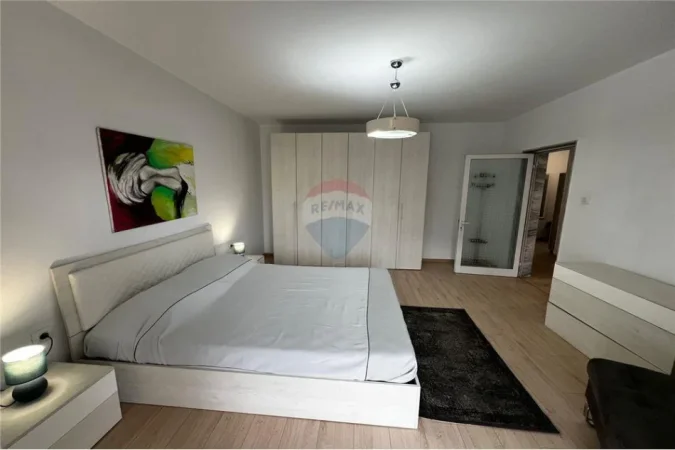 Tirane, jepet me qera apartament 2+1 , 100 m² 850 € (Komun e Parisit)