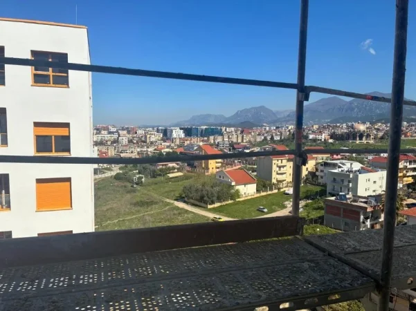 Tirane, shitet apartament 1+1 Kati 6, 99000 € (Rezidenca Kadiu)