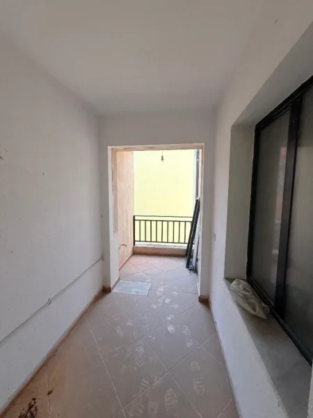 Tirane, shitet apartament 2+1 Kati 5, 126 m² 240.000 € (Komuna e Parisit)