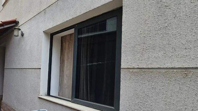 Tirane, jepet me qera ambjent biznesi Kati 0, 70 m² 700 € (Komuna E Parisit)