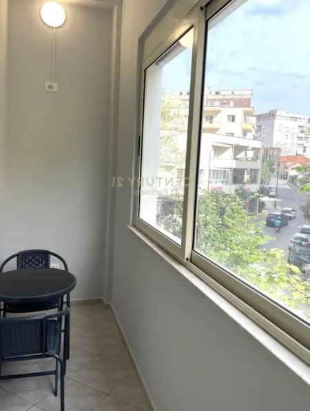 Tirane, shitet apartament 1+1 Kati 2, 70 m² 113.000 € (Fresku)