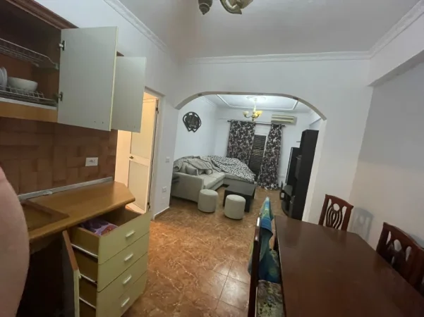 Durres, jepet me qera apartament 1+1+Ballkon Kati 2, 65 m² 300 € (plazh)