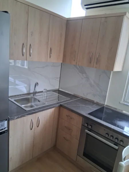 Shqiperi, jepet me qera apartament 1+1+Ballkon Kati 4, 65 m² 300 € (plazh)