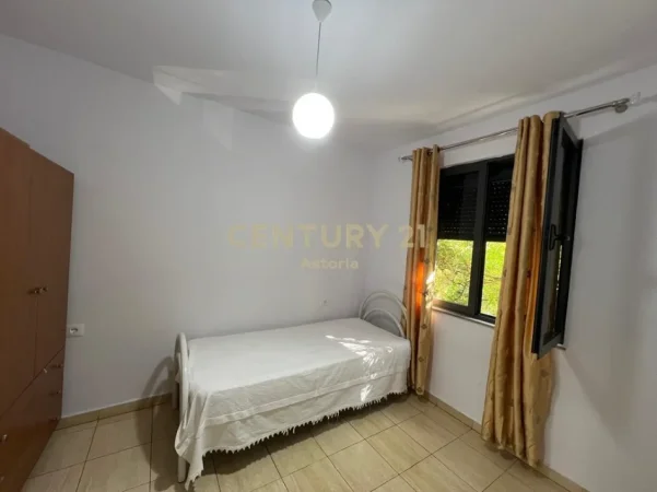 Tirane, jepet me qera apartament 2+1 Kati 3, 55 m² 550 € (mine peza)