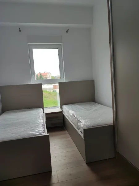 Tirane, jepet me qera apartament 2+1 Kati 4, 100 m² 500 € (REZIDENCA KAIMI)