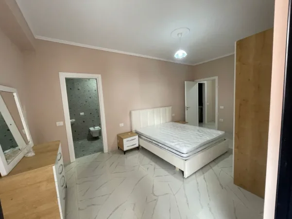 Tirane, jepet me qera apartament 2+1 Kati 4, 110 m² 600 € (Astir)
