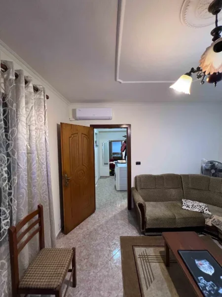 Tirane, jepet me qera apartament 2+1 Kati 1, 80 m² 400 € (AFER SPAK)