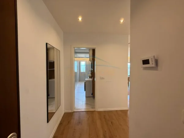 Tirane, jepet me qera 2+1 Kati 6, 102 m² 1.300 € (Kodra e Diellit)