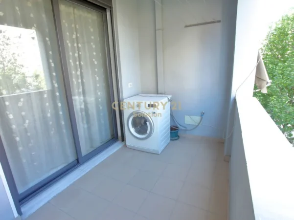 Tirane, jepet me qera apartament 1+1 Kati 2, 50 m² 370 € (astir)