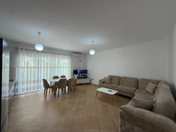 Tirane, jepet me qera apartament 2+1 Kati 2, 120 m² 730 € (Kopshti Botanik.)