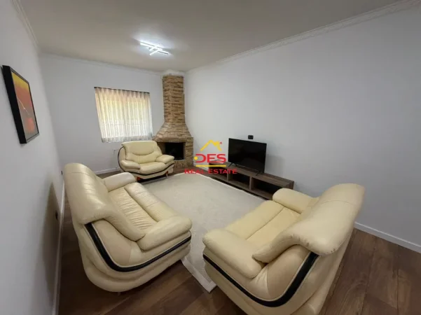 Vlore, jepet me qera Vile 2+1+Ballkon Kati 0, 130 m² 1.000 € (Risili)