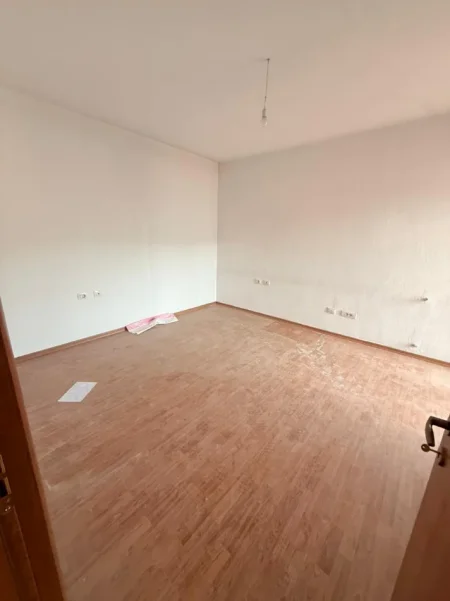 Tirane, shitet apartament 2+1 Kati 5, 126 m² 240.000 € 