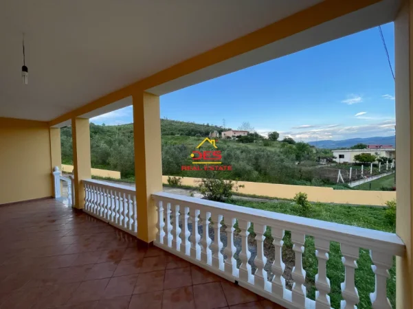 Vlore, jepet me qera Vile 2+1+Ballkon Kati 0, 130 m² 1.000 € (Risili)