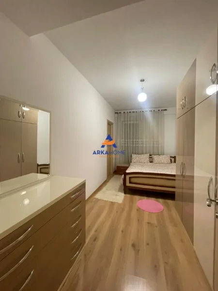 Tirane, shitet apartament 2+1+Ballkon Kati 2, 134 m² 160.000 € 