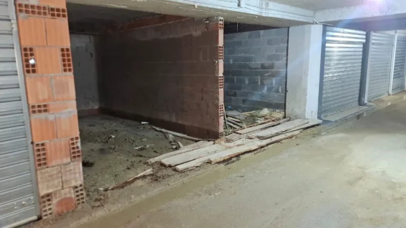 Vlore - Lungomare, shitet garazh | post parkimi Kati -1, 16 m² (Rruga Murat Terbaci, Vlore)