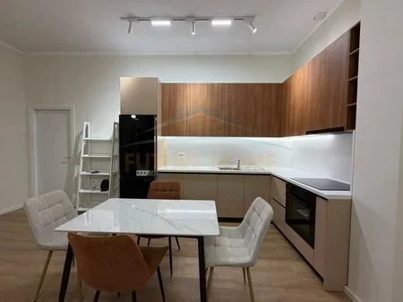 Tirane, shitet apartament 2+1+2+Ballkon Kati 1, 106 m² 148.000 € (Fresk)