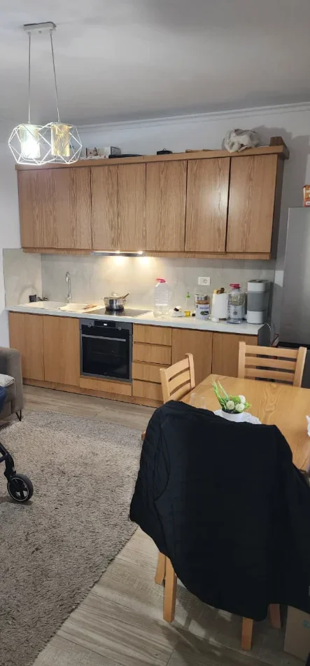 Tirane, jepet me qera apartament 1+1 Kati 3, 65 m² 450 € 