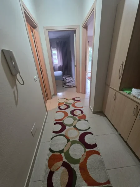 Tirane, jepet me qera apartament 1+1+Ballkon Kati 1, 65 m² 350 € 
