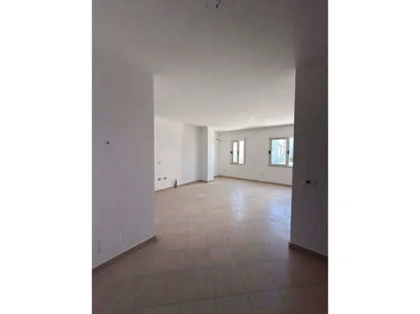 Tirane, shitet apartament Kati 1, 113 m² 238.000 € 