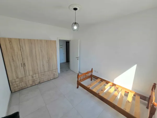 Tirane, shes apartament 2+1 Kati 6, 110 m² (Bulevardi Blu)