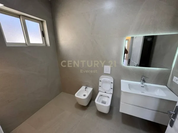 Tirane, shitet apartament 2+1+Ballkon Kati 7, 108 m² 163.000 € 