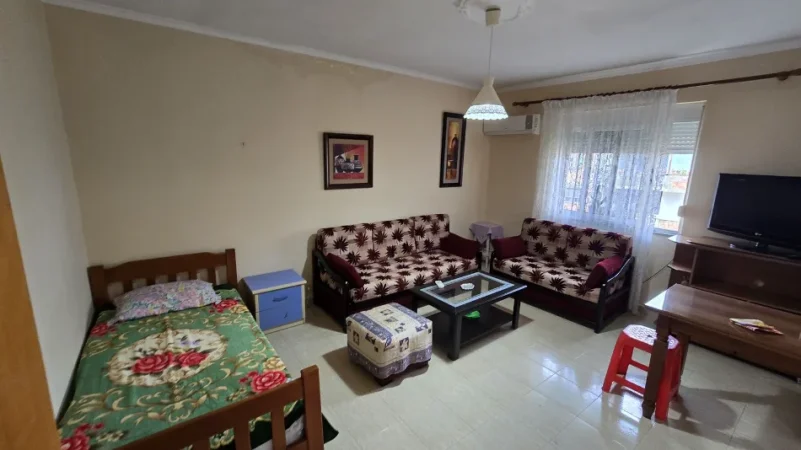 Tirane, shitet apartament 1+1+Ballkon Kati 4, 54 m² 95 milion leke