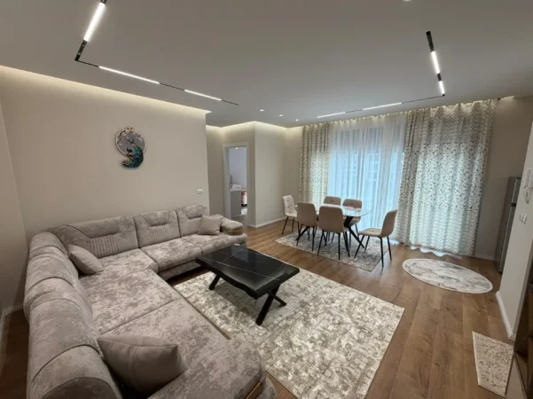 Tirane, jepet me qera apartament 2+1 Kati 4, 750 € (CASA ITALIA)