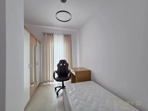 Tirane, jepet me qera apartament 2+1 Kati 3, 112 m² 750 € (laprake)