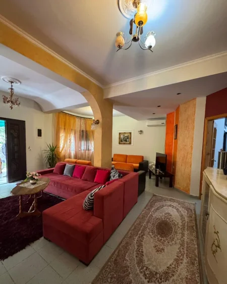 Tirane, shitet apartament 3+1 Kati 2, 138 m² 169.000 € (SELITE)