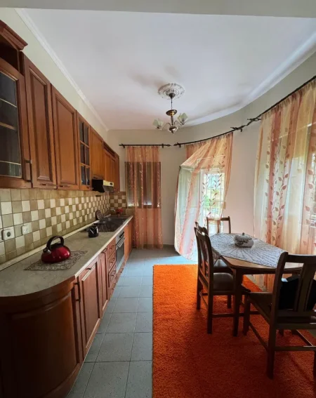 Tirane, shitet apartament 3+1 Kati 2, 138 m² 169.000 € (SELITE)