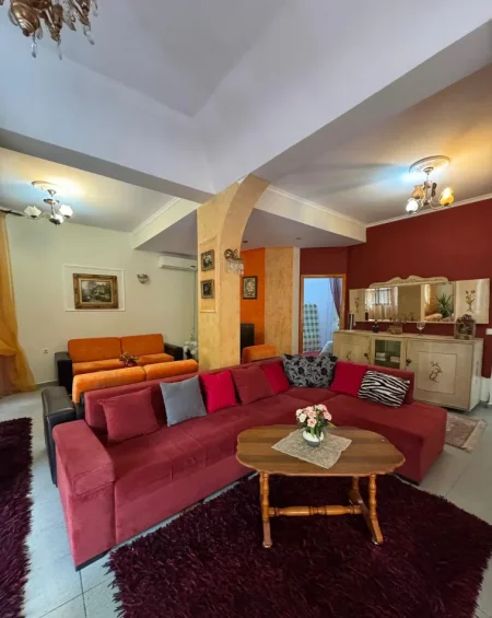 Tirane, shitet apartament 3+1 Kati 2, 138 m² 169.000 € (SELITE)