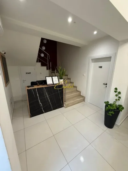 Tirane, jepet me qera hotel Kati 0, 300 m² 7.500 € (QENDER)