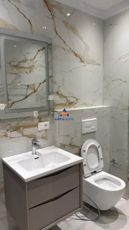Tirane, jepet me qera ambjent biznesi Kati 2, 60 m² 800 € 