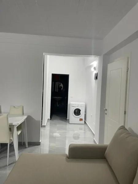 Tirane, jepet me qera apartament 1+1 Kati 1, 57 m² 420 € (Rruga Veli Dedi)