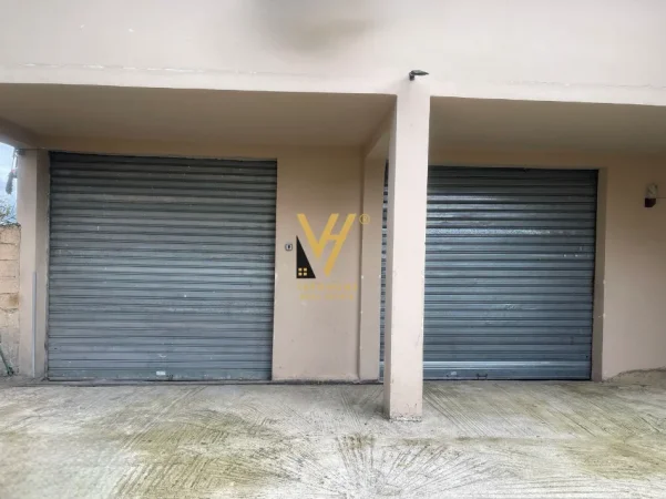 Tirane, jepet me qera magazine Kati 0, 100 m² 520 € (SAUK)