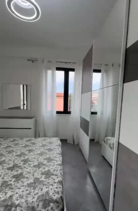 Tirane, jepet me qera apartament 2+1 Kati 1, 94 m² 800 € (Don Bosko 800 E Muaj I Diskutueshem)