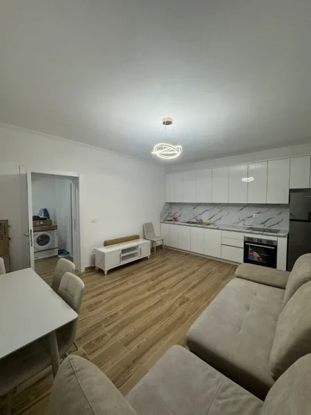 Jepet me qera apartament 1+1 , 450 € ne SHKOZE