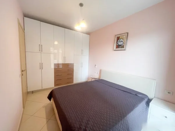 Tirane, jepet me qera apartament 1+1 Kati 4, 68 m²,Çmimi 50.000 Lekë të Reja, (Pranë Ring Center, Zogu i Zi, Tiranë.)