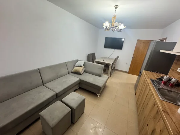 jepet me qera apartament 2+1+Bllk Kati 2, 80 m² 600 mije (Kryqezimi i Vasil Shanto)