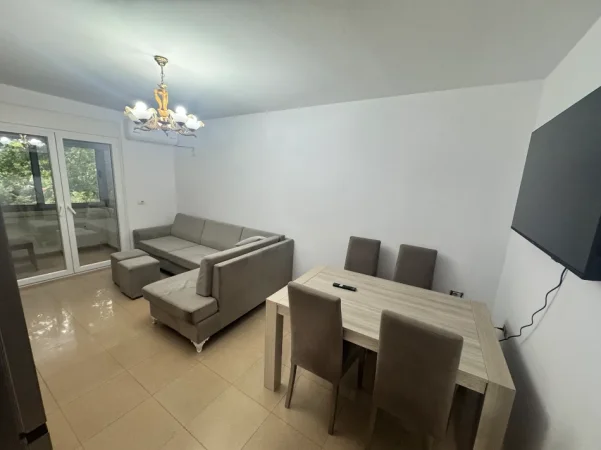 jepet me qera apartament 2+1+Bllk Kati 2, 80 m² 600 mije (Kryqezimi i Vasil Shanto)