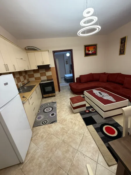 Tirane, jepet me qera Apartament 2+1, Kati 7, Mobiluar ,Çmimi 45.000 Lekë të Reja, në ASTIR, Tiranë.